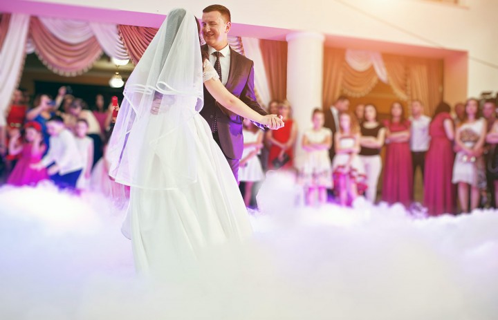 SZTUCZNY DYM - Atrakcje na wesele